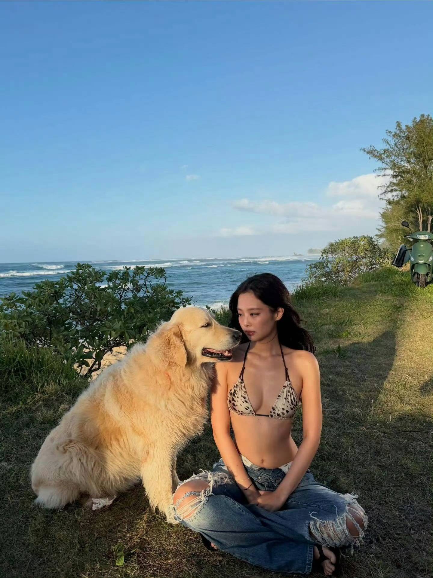 Jennie比基尼大片杀疯了！未修原图曝光，这才是30岁女王的顶级性感