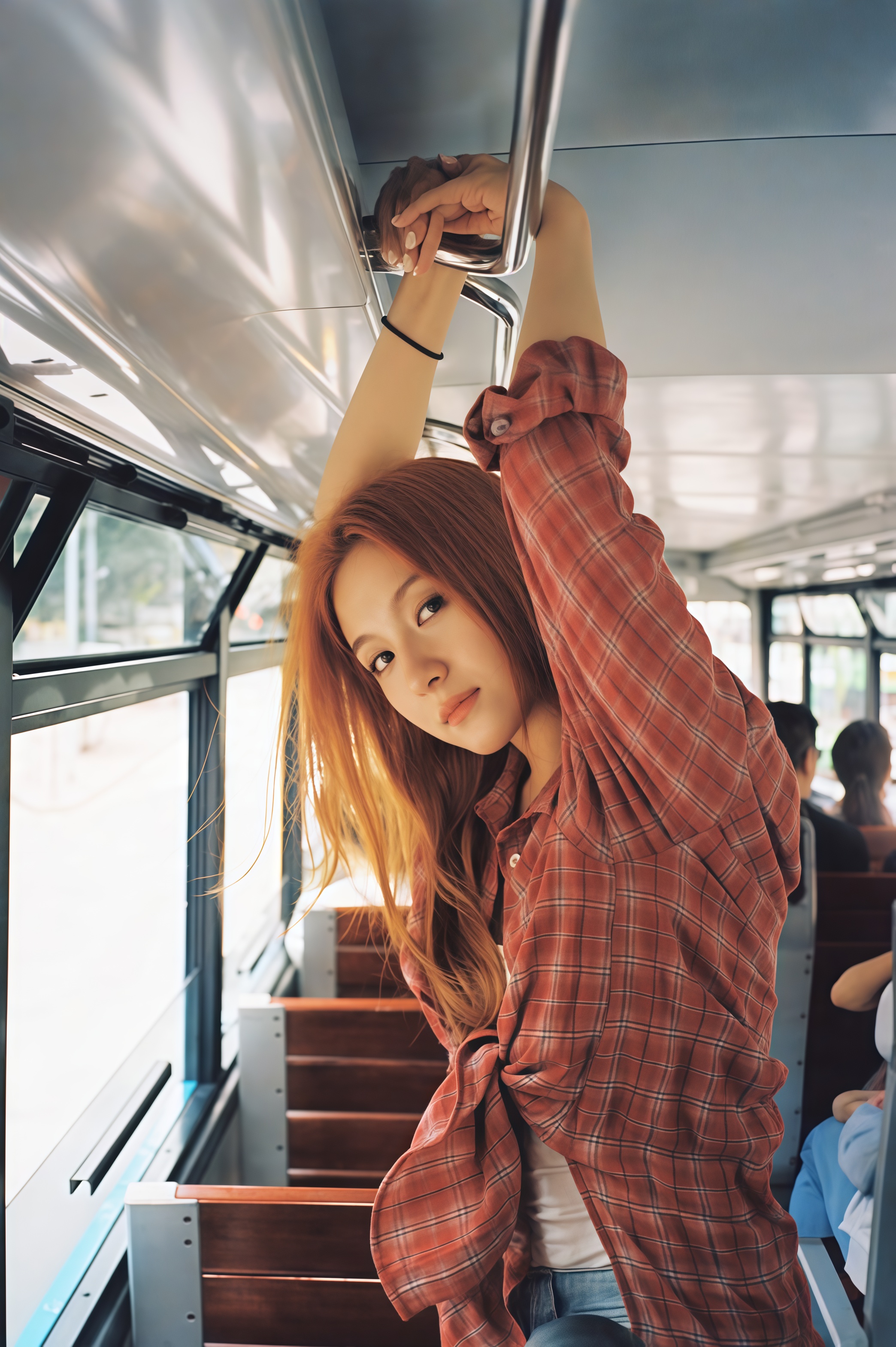 李兰迪格子衫回眸杀！普通人如何把“基础款”穿出美式复古学院风？