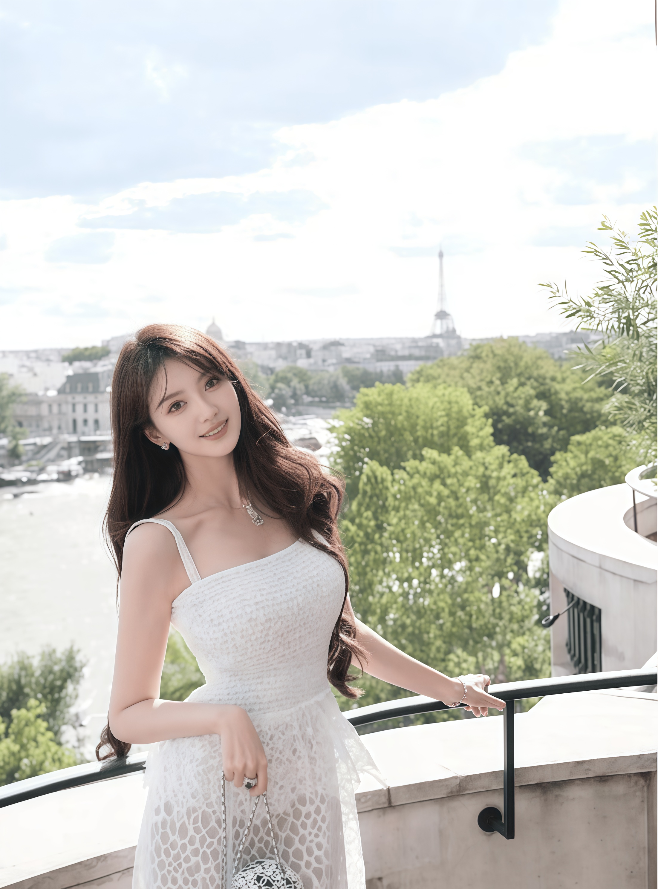 43岁李小璐晒新疆度假美照，穿白色紧身蕾丝衫又纯又欲，身材如同少女