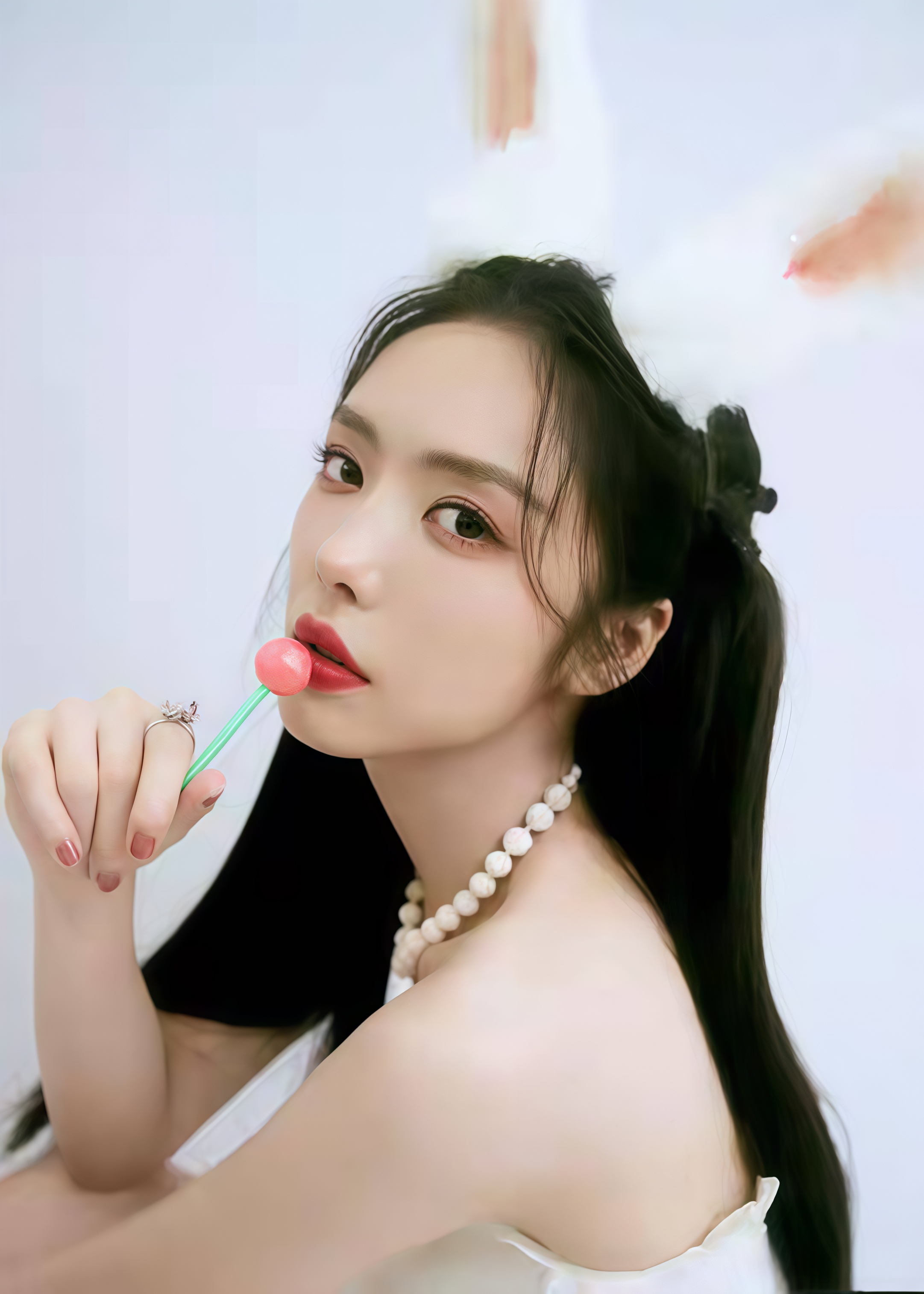 蔡文静小白兔造型杀疯了!又甜又辣谁扛得住