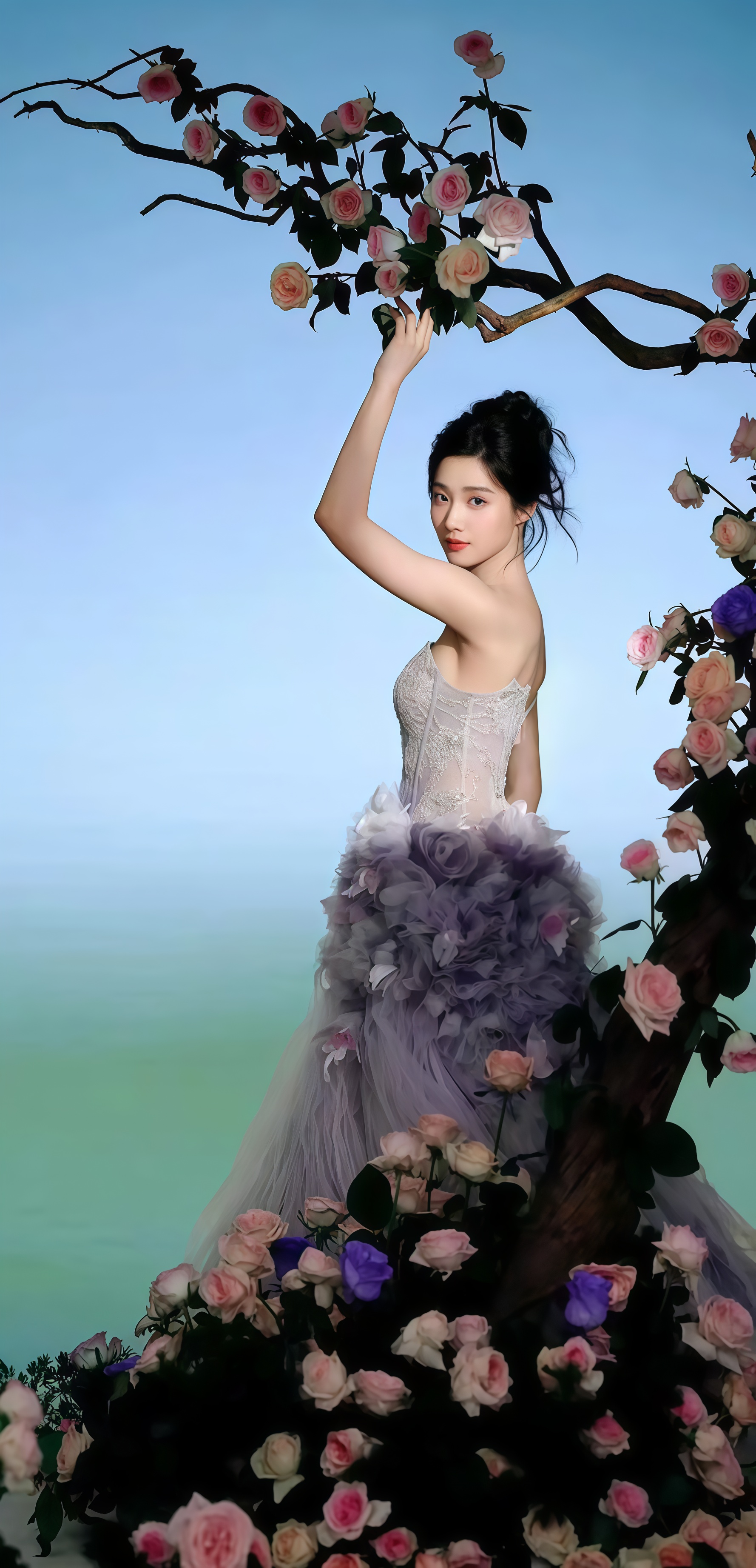 卢昱晓“花仙子”封神！解析薄纱繁花下的春日氛围感密码