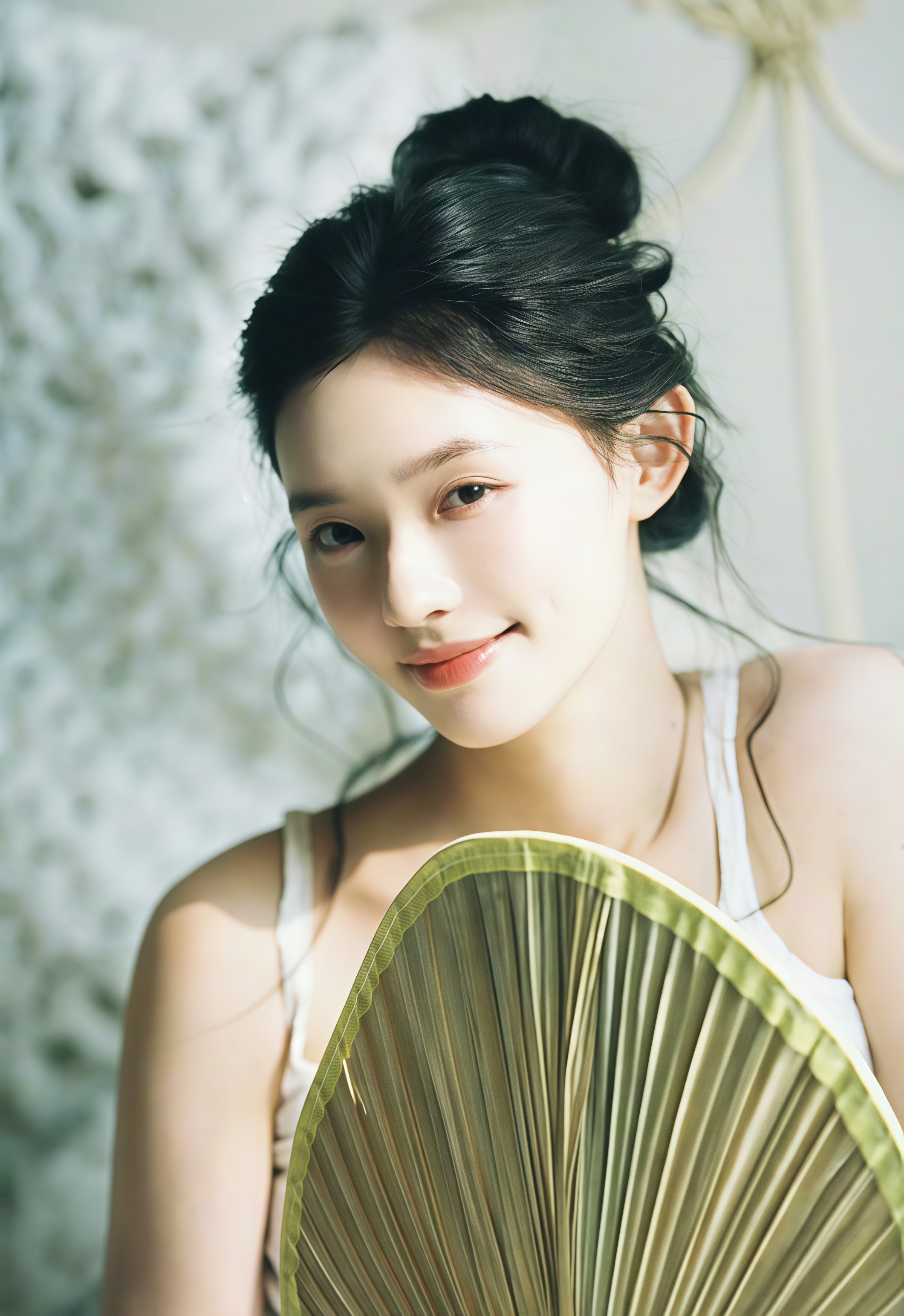 林允吊带丸子头造型宛如清爽小白花,小说里的邻家少女有脸了 林允吊带丸子头造型宛如清爽小白花,小说里的邻家少女有脸了