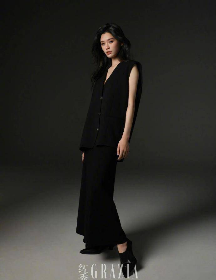 维密超模红秀封面大片,这身材真的不愧是超模 维密超模红秀封面大片,这身材真的不愧是超模