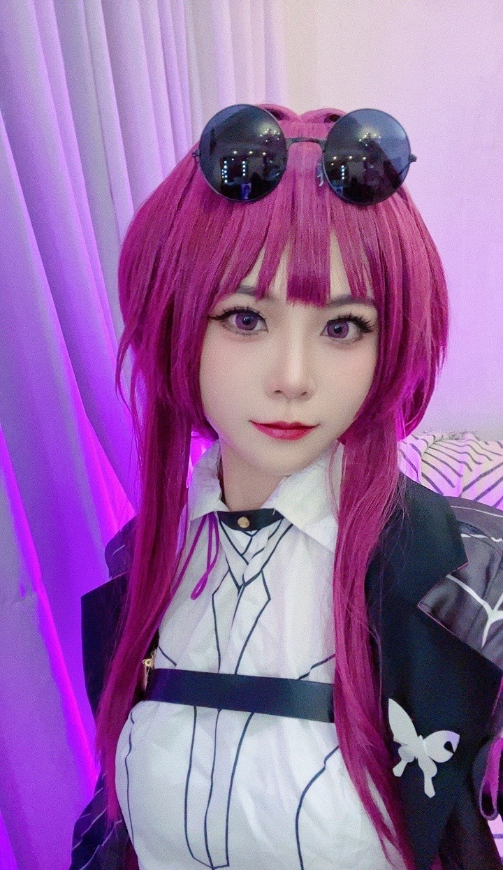 《崩坏:星穹铁道》卡芙卡cosplay 《崩坏:星穹铁道》卡芙卡cosplay