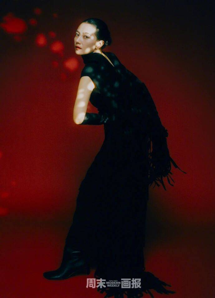 高圆圆这波光影大片，是把尚美珠宝焊在骨相里的优雅力量教科书