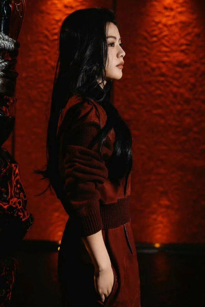 陈丽君的爱马仕,是大女主的 “利落舒展” 范本 陈丽君的爱马仕,是大女主的 “利落舒展” 范本