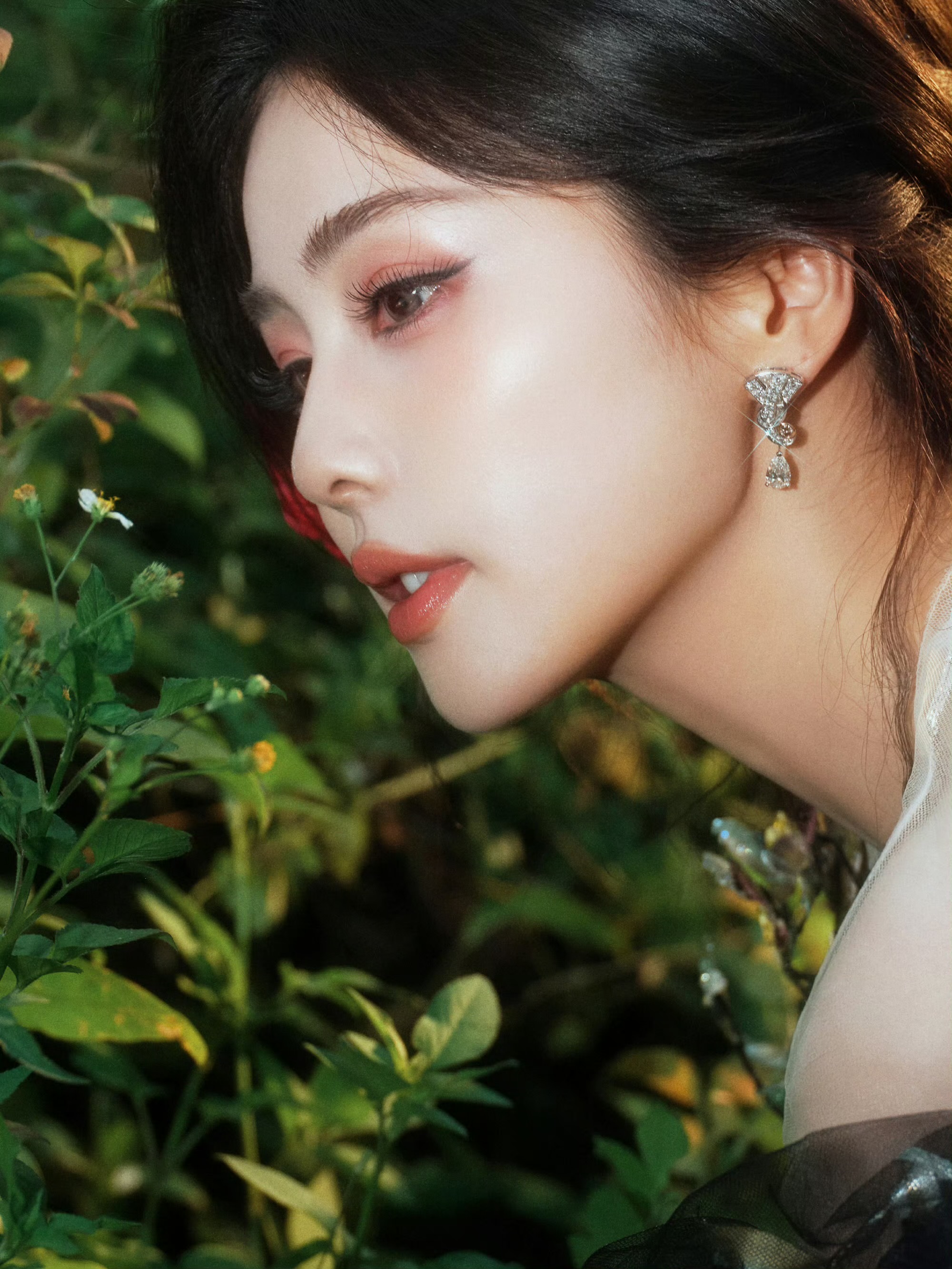 白鹿❤️❤️❤️红玫醉眼妆,太迷人 白鹿❤️❤️❤️红玫醉眼妆,太迷人