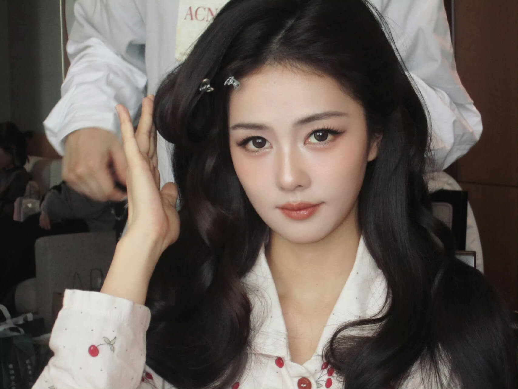 白鹿身穿Ulyana Sergeenko 2025春夏高定亮相星光大赏