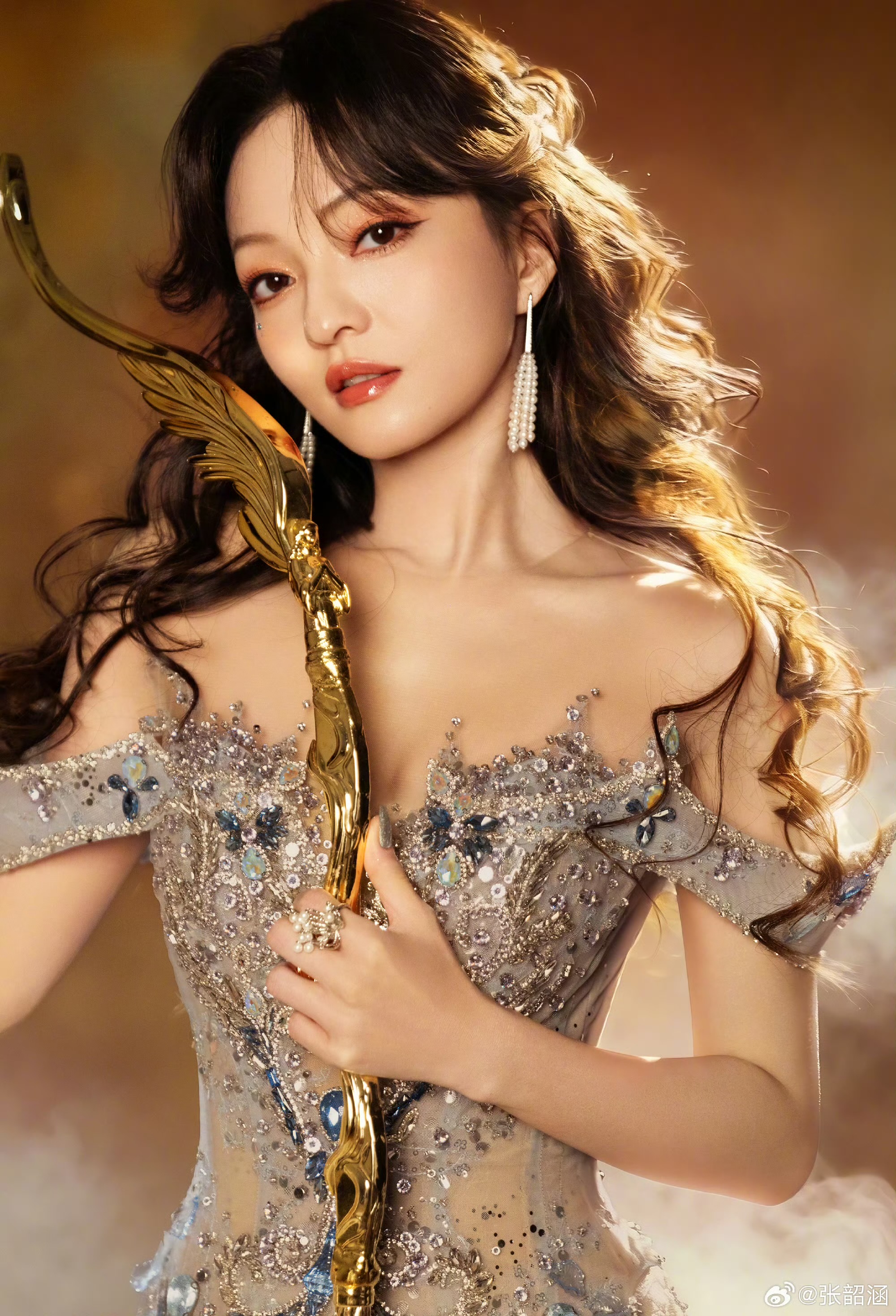 张韶涵2025B站跨年晚会梦幻造型