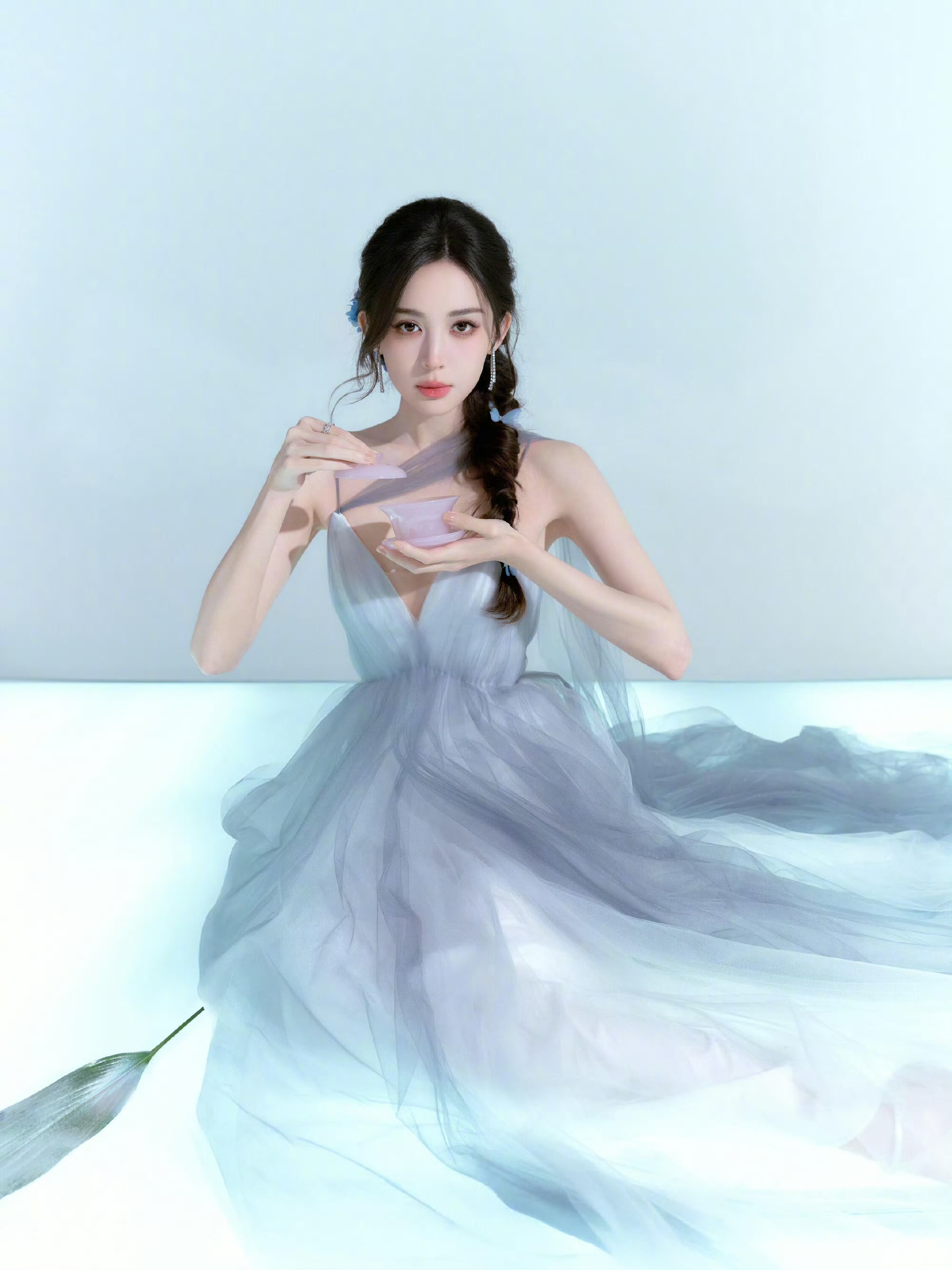 古力娜扎黑发薄纱森系少女氛围感 古力娜扎黑发薄纱森系少女氛围感