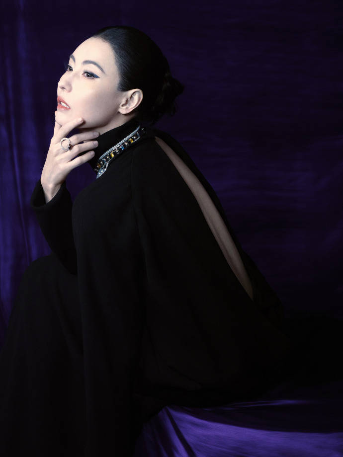 45岁张柏芝脸是真的权威，驾驭起珍珠是真贵气！