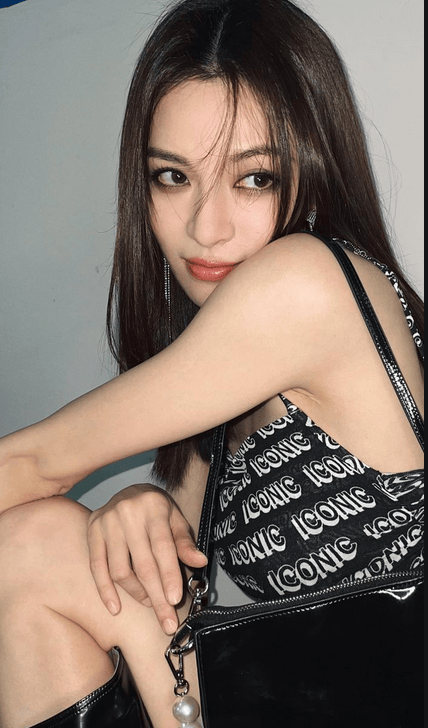 钟楚曦自己化妆一年能省下来一套房！性感火辣的她真厉害