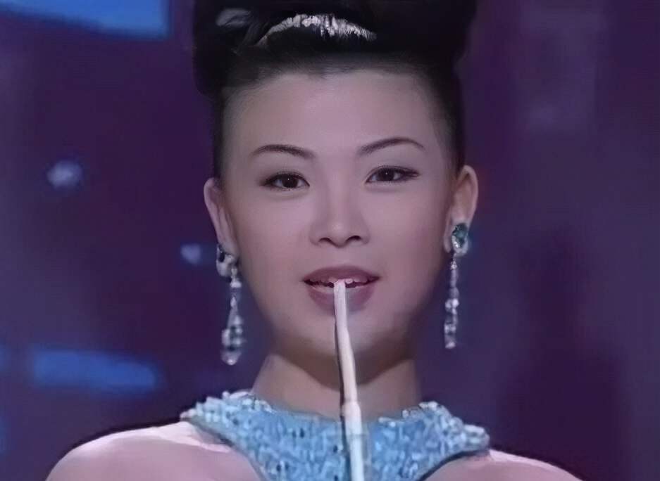 香港知名女星正在协议离婚,遭老公赶出豪宅,靠借款维持生活 香港知名女星正在协议离婚,遭老公赶出豪宅,靠借款维持生活