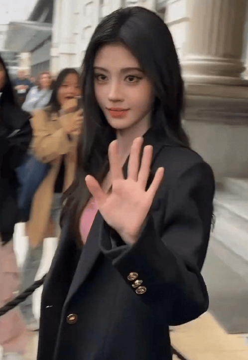 鞠婧祎米兰时装周写真被赞妈咪级别!冷艳感拉满美爆了 鞠婧祎米兰时装周写真被赞妈咪级别!冷艳感拉满美爆了