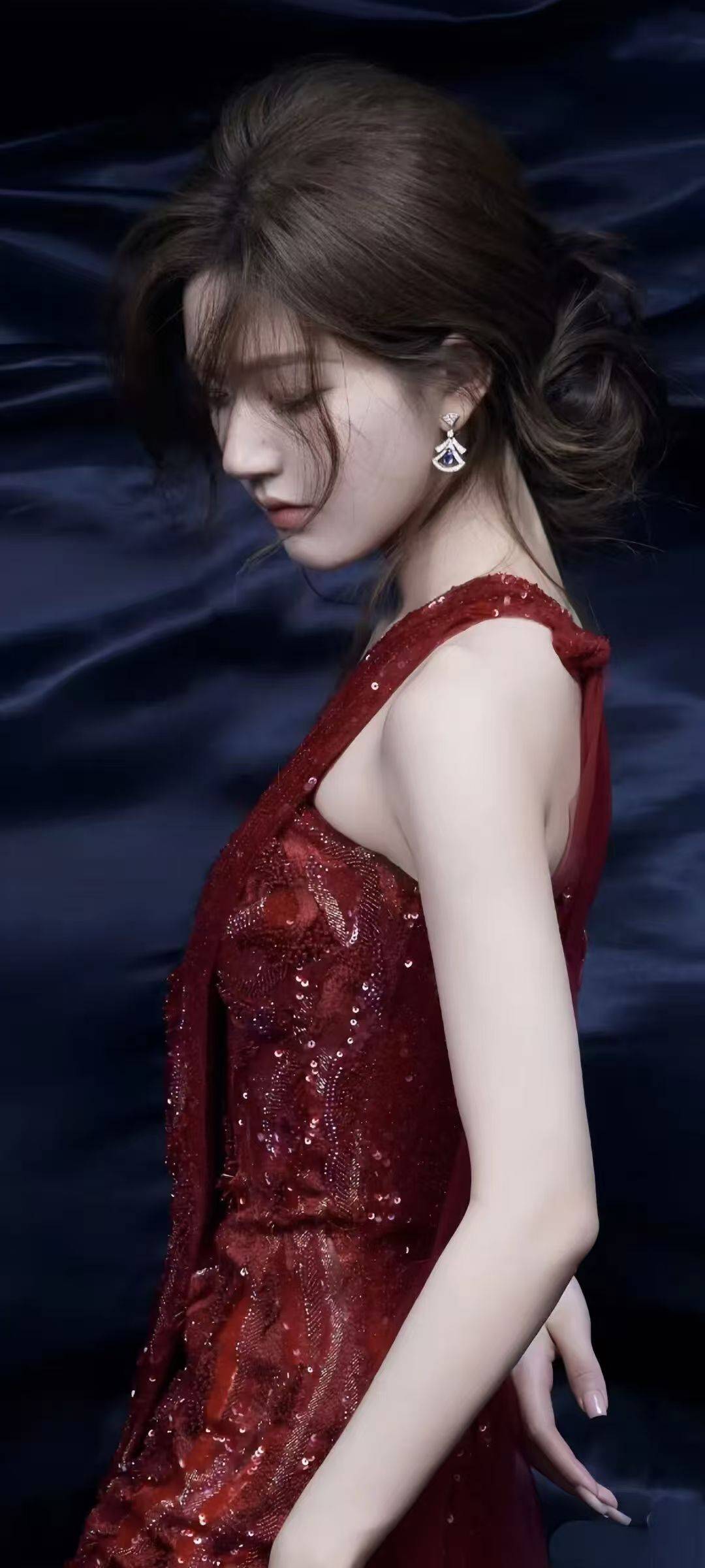 赵露思美照来袭，甜度直接拉满！