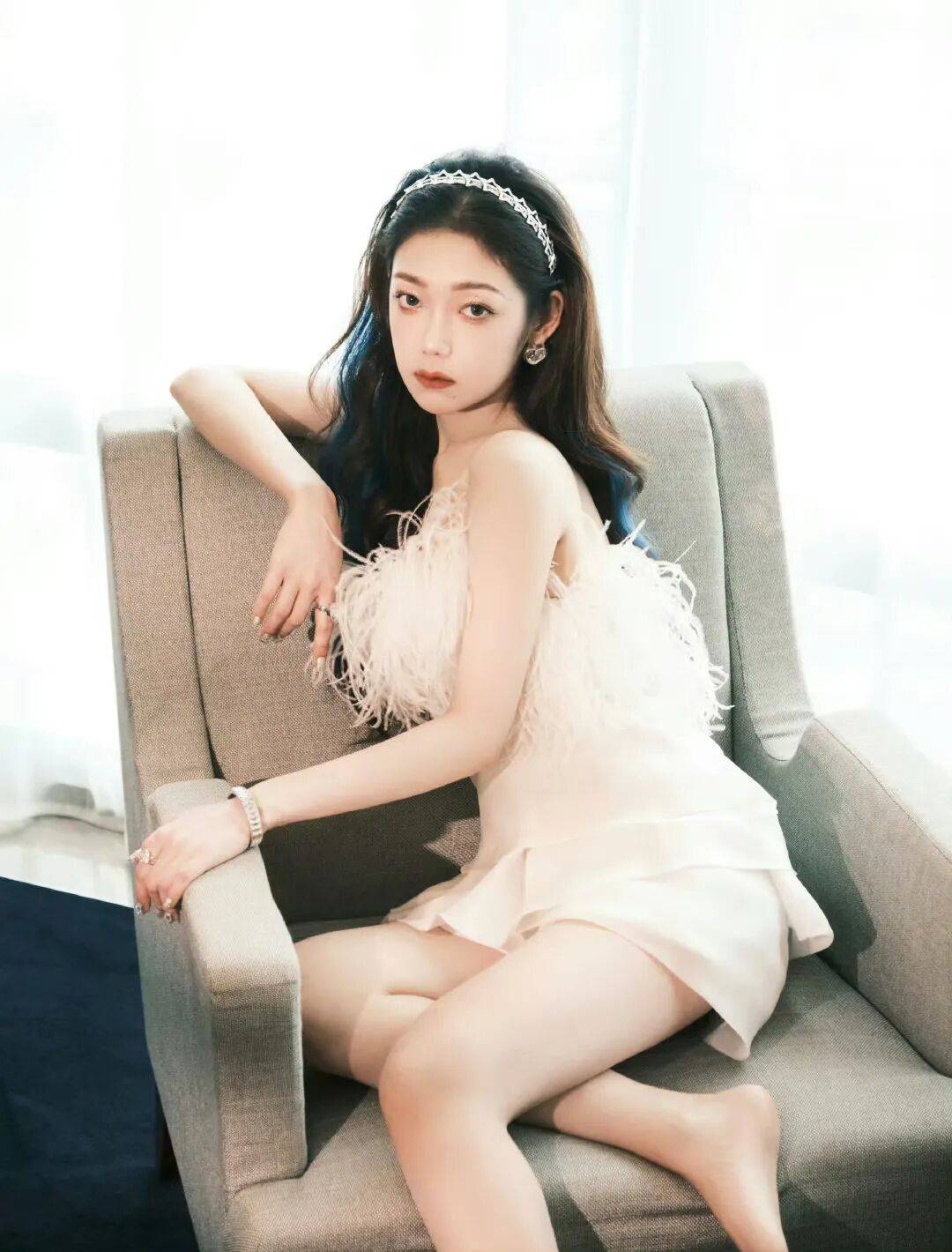 希林娜依·高美照来袭,颜值和魅力双暴击! 希林娜依·高美照来袭,颜值和魅力双暴击!