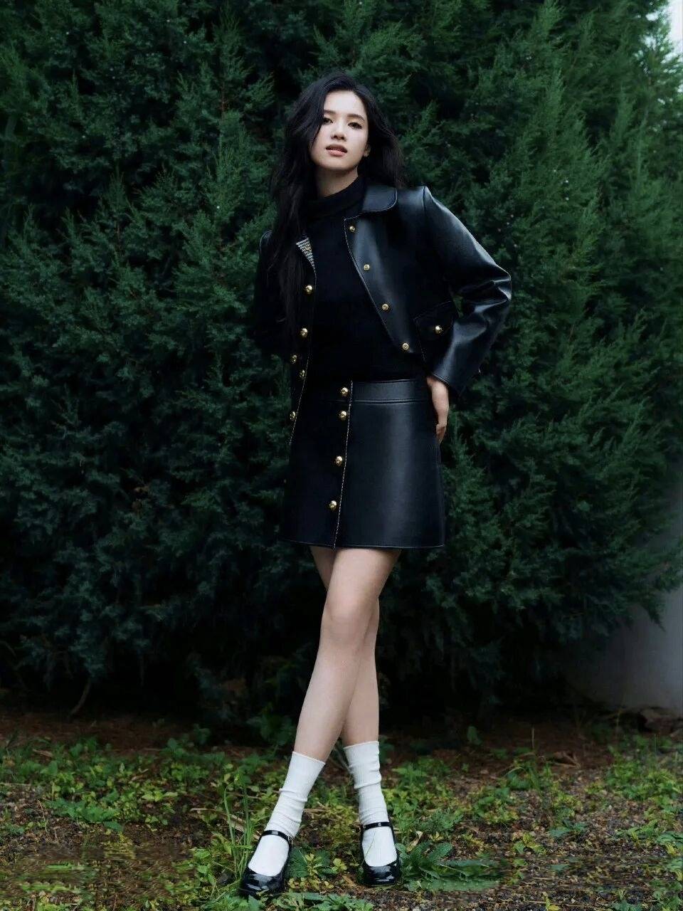 张婧仪秋季时尚封面:“仪”然自得的美丽 张婧仪秋季时尚封面:“仪”然自得的美丽