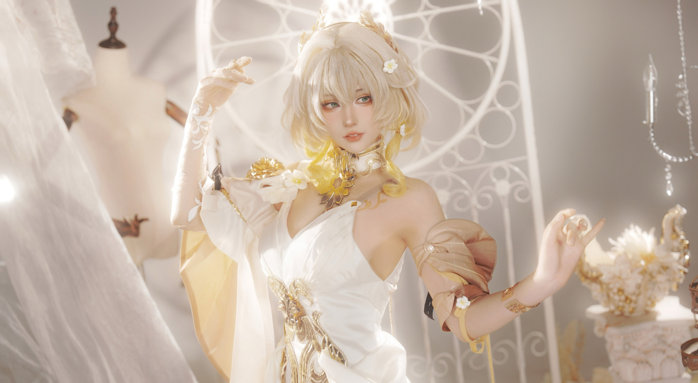 《崩坏: 星穹铁道》阿格莱雅cosplay