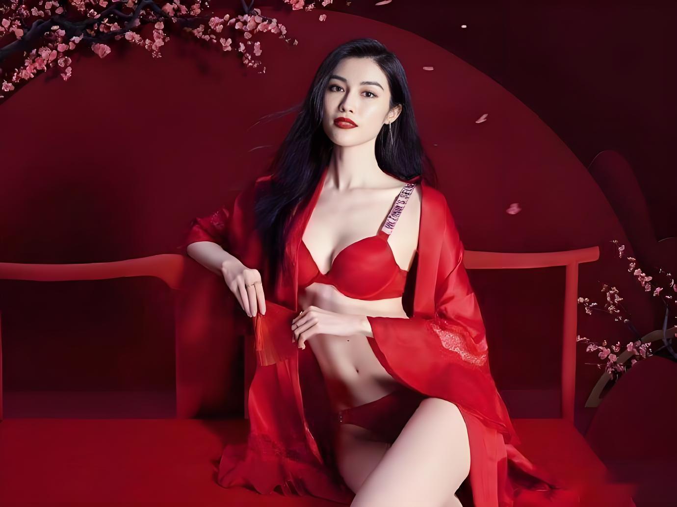 何穗维密内衣大片回顾,这身材不愧是超模,性感魅力太大了 何穗维密内衣大片回顾,这身材不愧是超模,性感魅力太大了