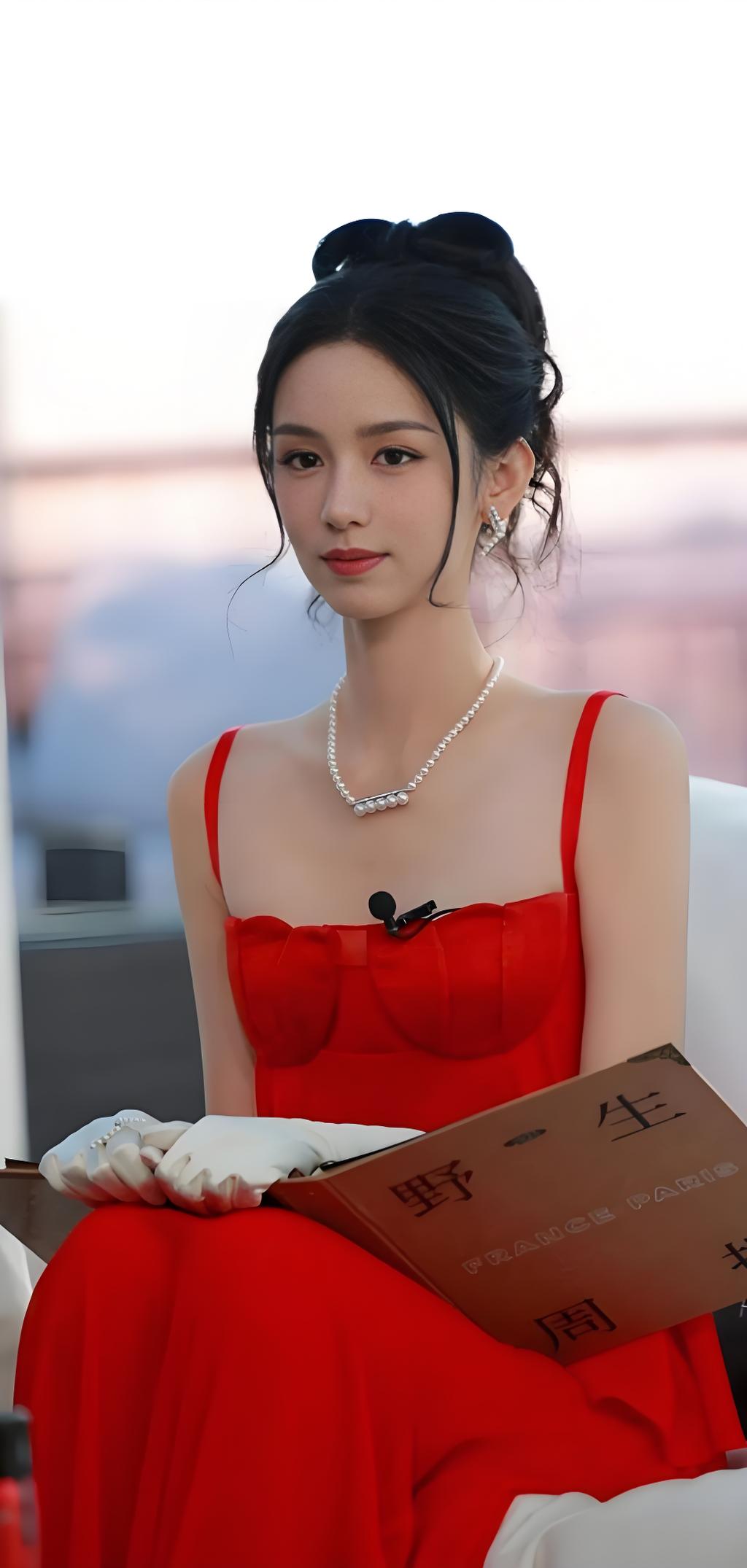 周也:从山城校花到演艺新星的蜕变之路 周也:从山城校花到演艺新星的蜕变之路