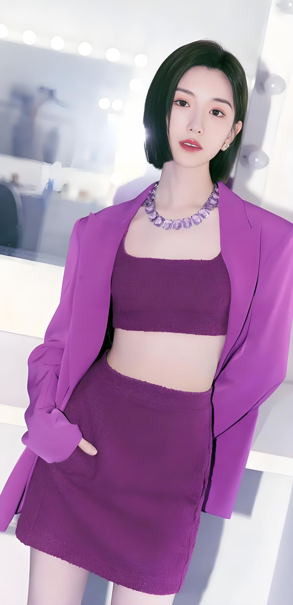 周也:从山城校花到演艺新星的蜕变之路 周也:从山城校花到演艺新星的蜕变之路