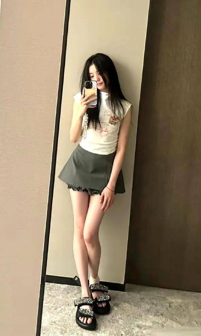 刘浩存:美到窒息的”清冷”千金 刘浩存:美到窒息的”清冷”千金