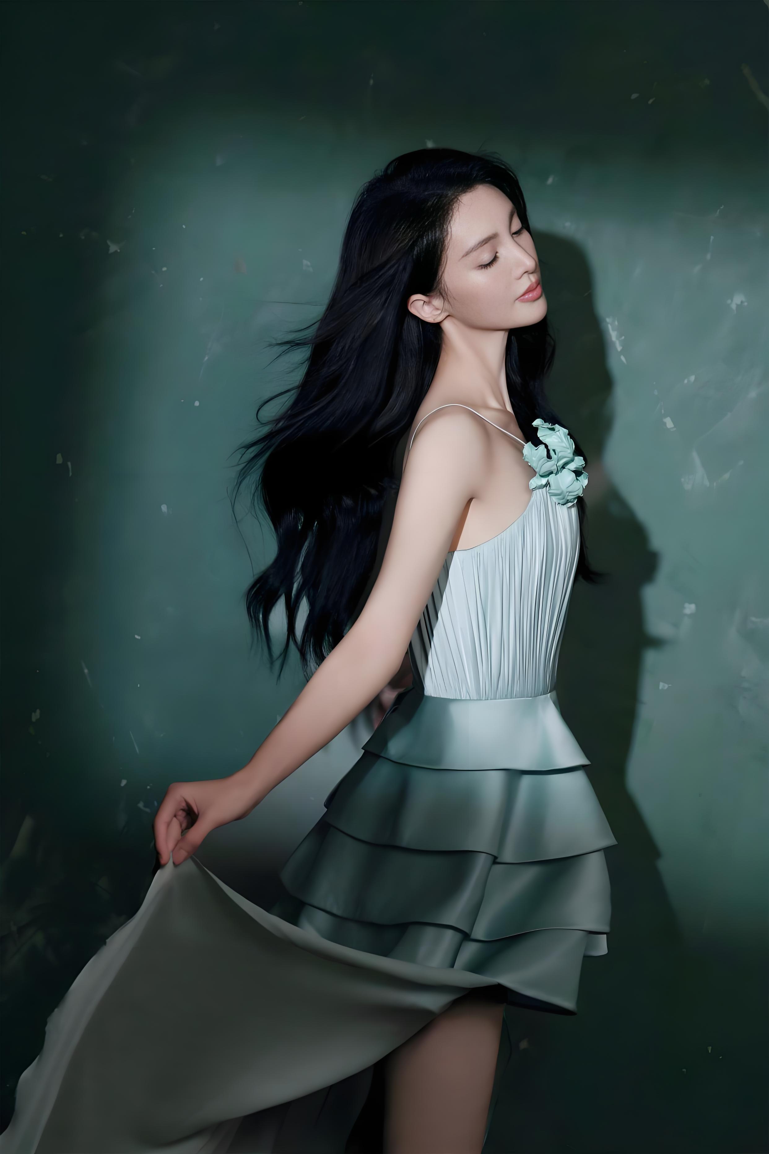 金晨穿薄荷绿礼裙超显气质,又瘦又好看 金晨穿薄荷绿礼裙超显气质,又瘦又好看