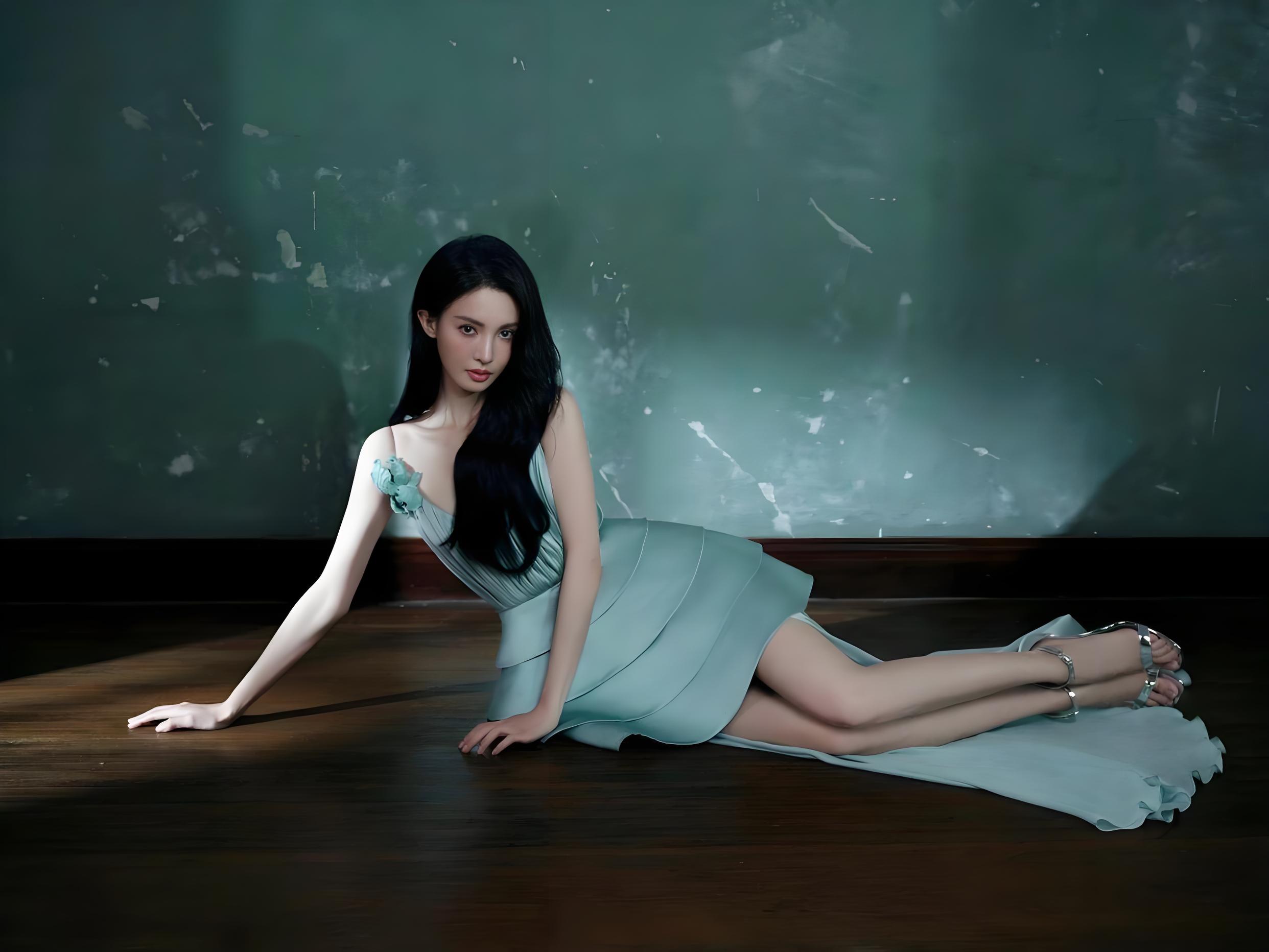 金晨穿薄荷绿礼裙超显气质,又瘦又好看 金晨穿薄荷绿礼裙超显气质,又瘦又好看