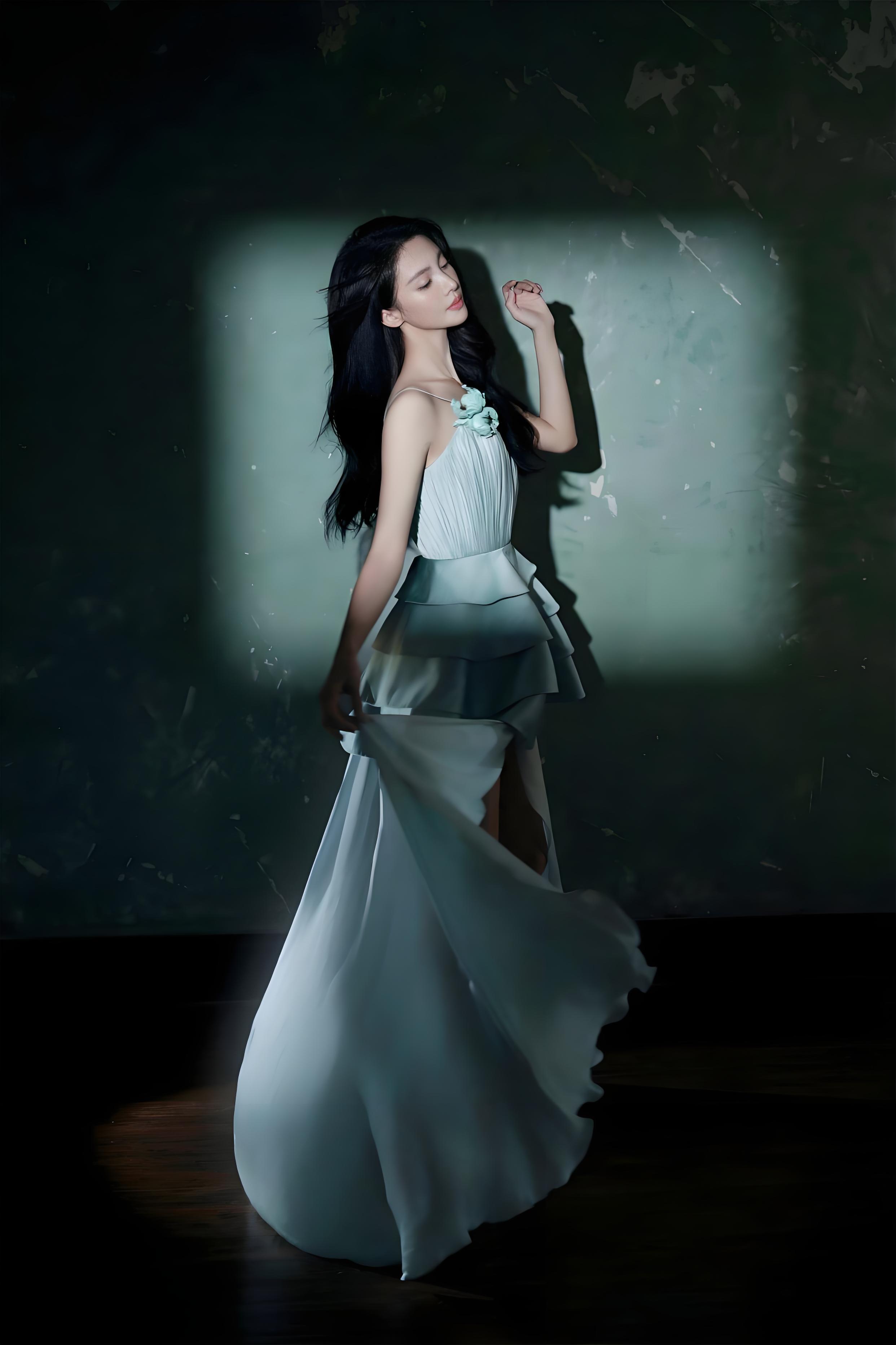 金晨穿薄荷绿礼裙超显气质,又瘦又好看 金晨穿薄荷绿礼裙超显气质,又瘦又好看