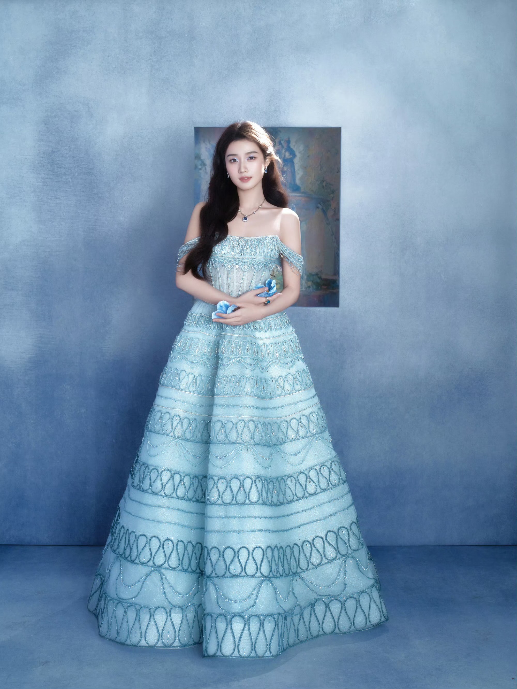 卢昱晓蓝色蛋糕长裙穿搭 卢昱晓蓝色蛋糕长裙穿搭