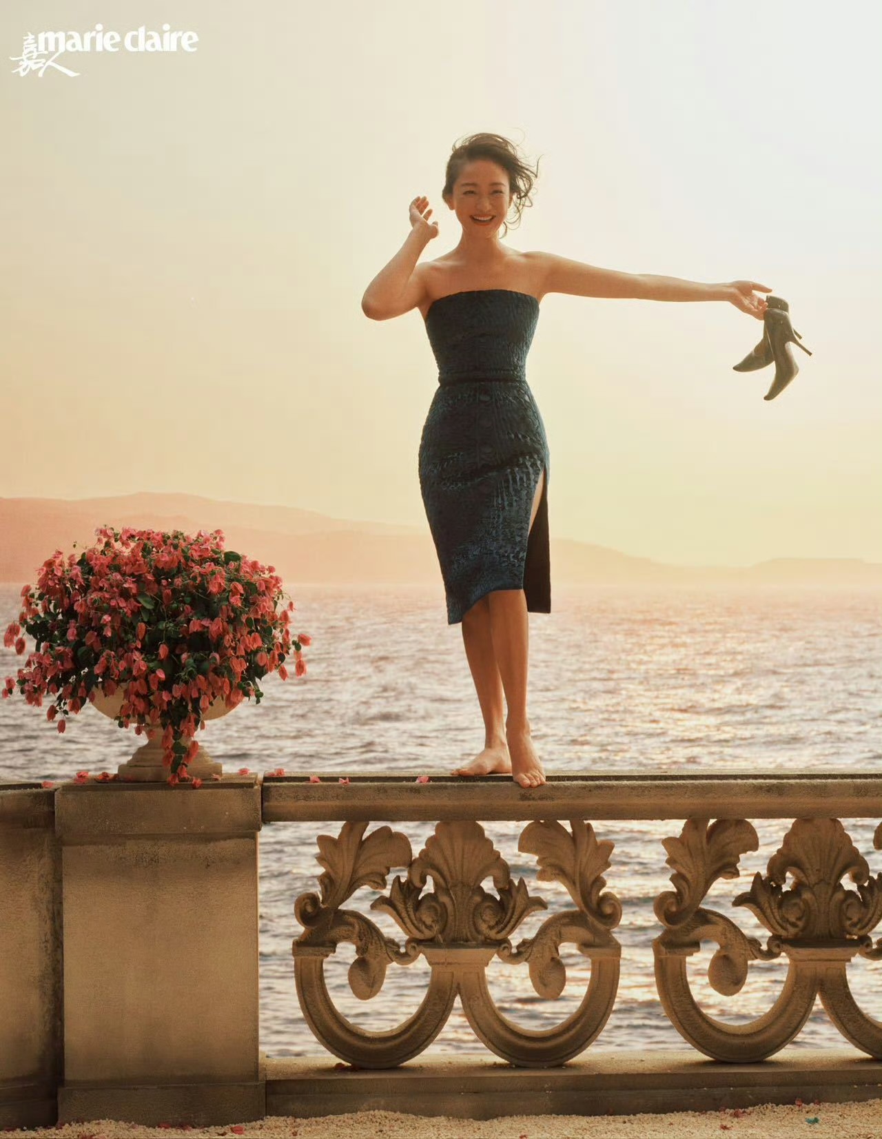 周迅嘉人十二月刊封面大片释出，每套都好吸睛