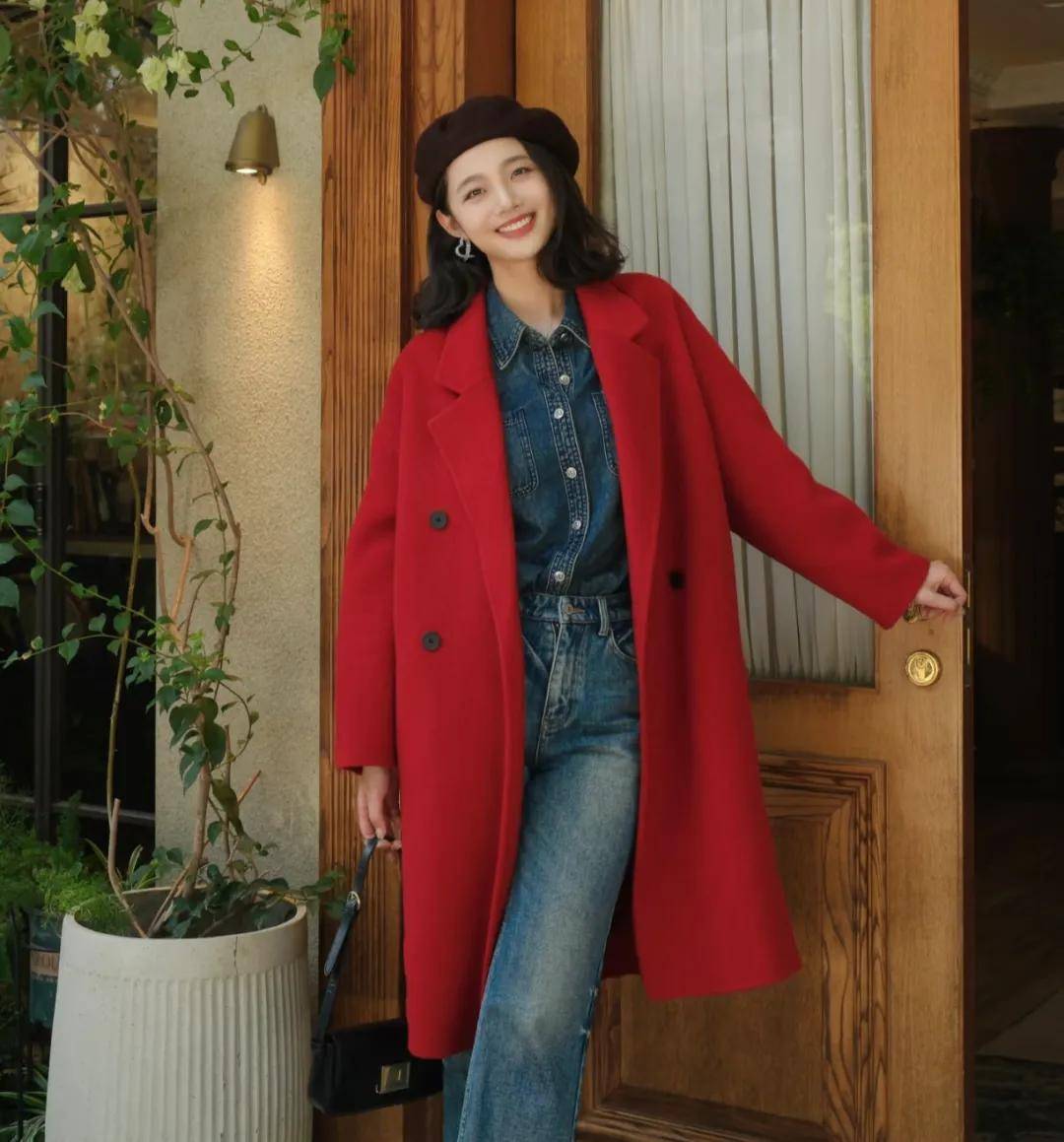 今年冬天最减龄的6组配色穿搭，显白又高级