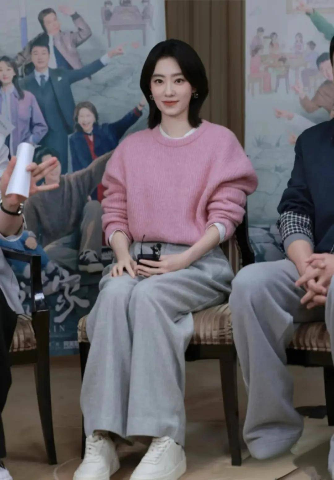 今年冬天最减龄的6组配色穿搭，显白又高级