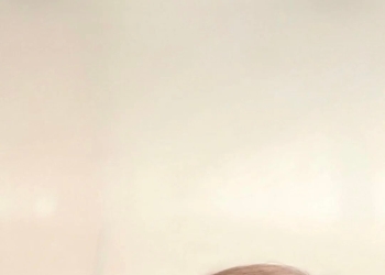 韩系甜妹双麻花辫+卡通发夹 温柔氛围感女生头像参考