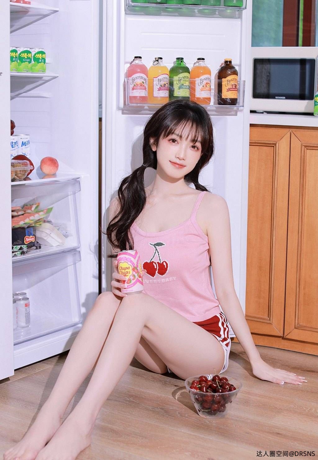 超爱樱桃的甜美双马尾