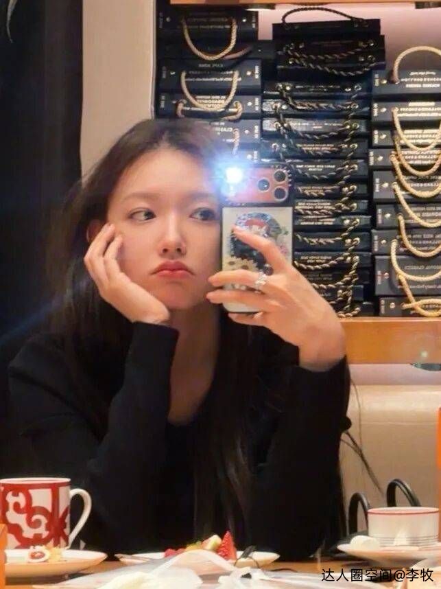 程潇素颜皮肤状态绝佳!雪肤干净剔透身材火辣美若天仙 程潇素颜皮肤状态绝佳!雪肤干净剔透身材火辣美若天仙