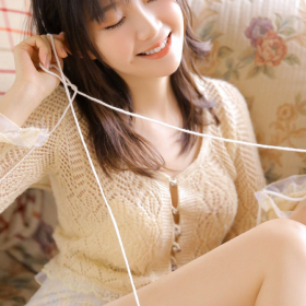 性感丰满爱笑的美女私