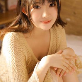 性感丰满爱笑的美女私